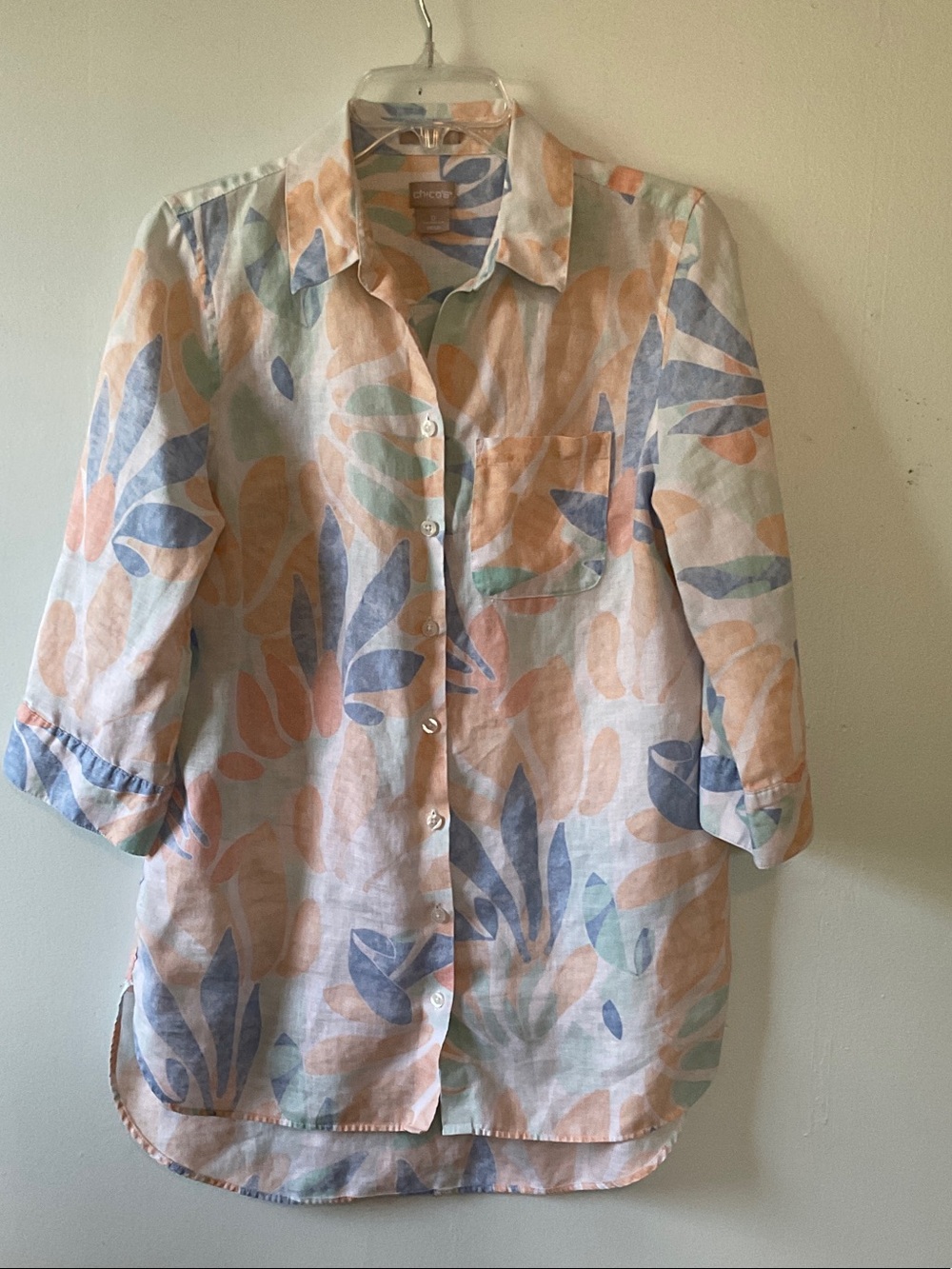 Chico's No Iron Linen Pastel Leaf-Print Button Tunic in Peach, Blue & Mint